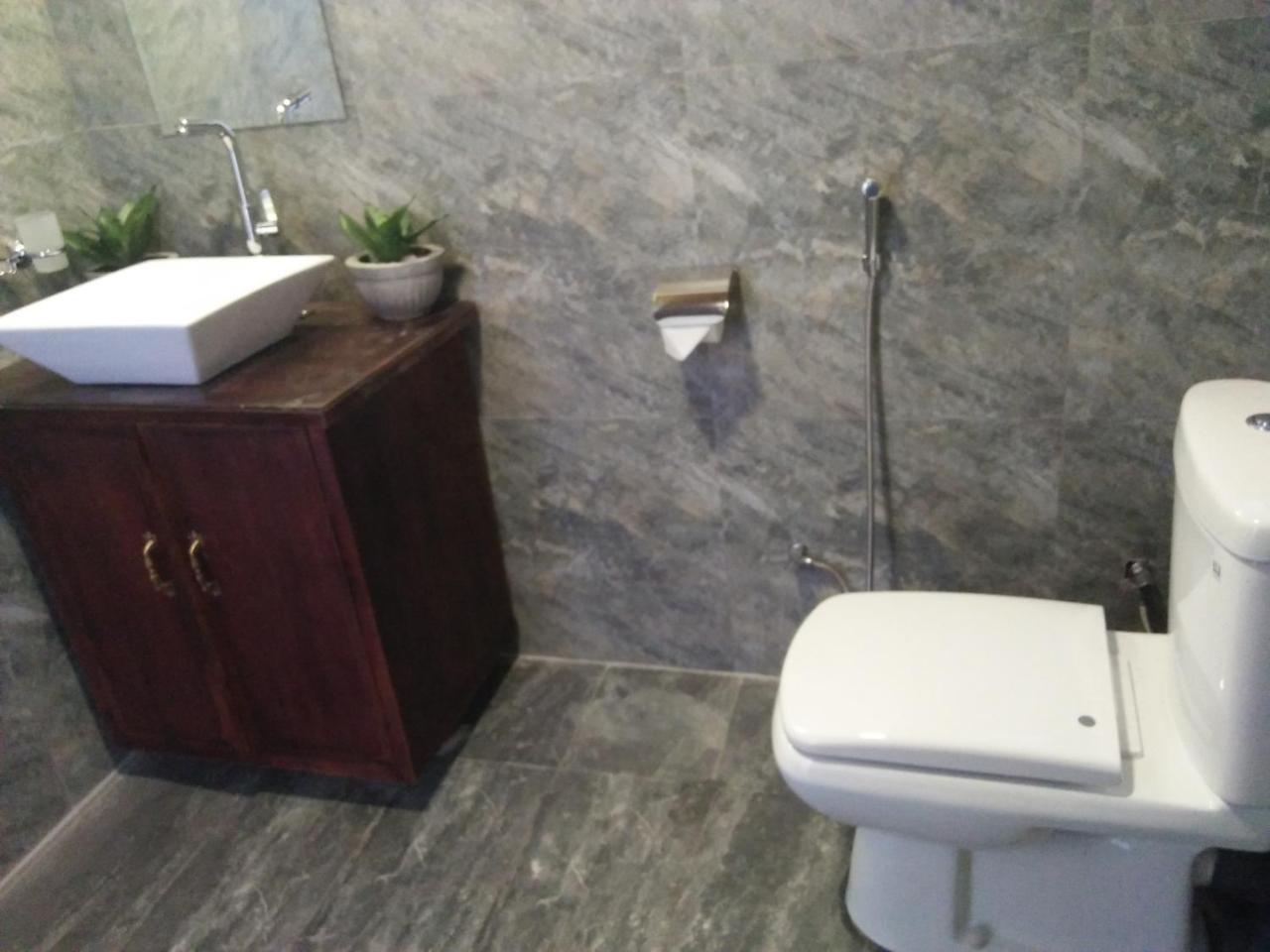 Living Home Негомбо Екстер'єр фото